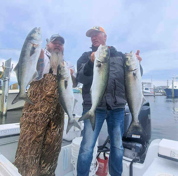 Speck Tackler charter group with catch.